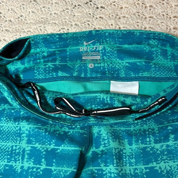 NIKE Women's 22" Epic Run Cropped Running Tights 825863 Green Blue Print Size S - Picture 4 of 11